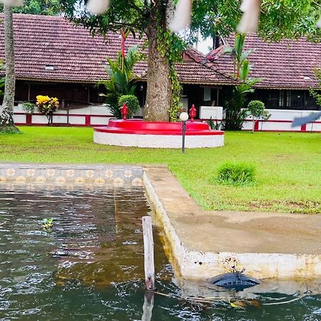 The Pamba Heritage Villa Champakulam Exterior foto